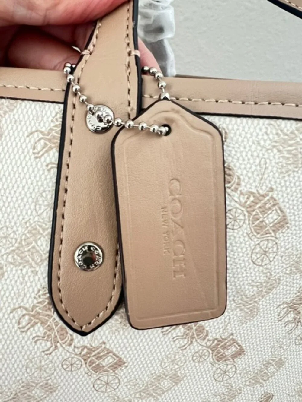 COACH Reversible City Tote Horse Carriage Print CREAM-BEIGE